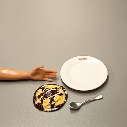 Kenelephant Denny's Curry Rice with Egg – Dollhouse / Barbie Kitchen (Pre-Owned)