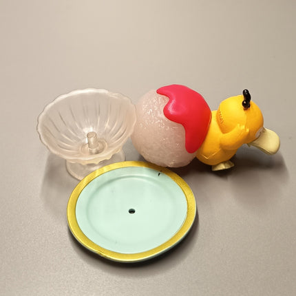 Pokemon Yummy Sweets Mascot Psyduck Dessert Mini Figure – TOMY (Pre-Owned)