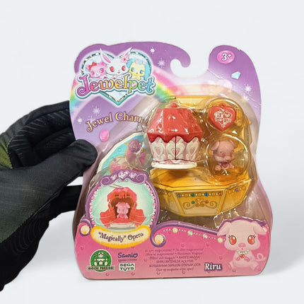 Jewelpet Riru Pig – 3/4" Magnetic Case Figure (MOC, 2010) (New)