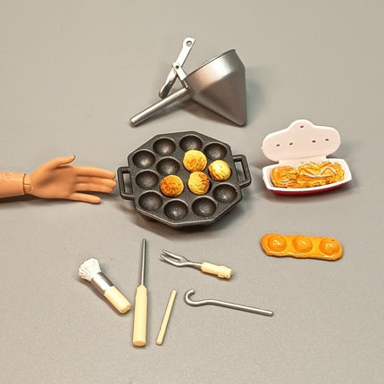 Re-Ment Size Takoyaki Pan 1.25" – Street Food Octopus Balls (Pre-Owned)
