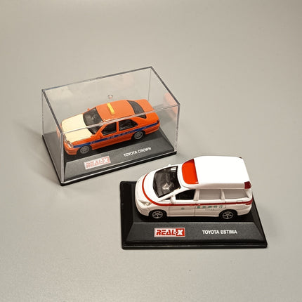 1/72 Real X Toyota Estima MPV & Crown Japan Taxi – Diecast Model w Stand (Pre-Owned)