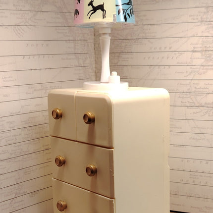 Re-Ment 1:6 Retro Lamp & Dresser with Light – 7" Dollhouse Chest/Nightstand