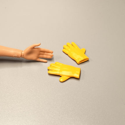Re-Ment Miniature Yellow Gloves – Weekend Camp Series (Pre-Owned)