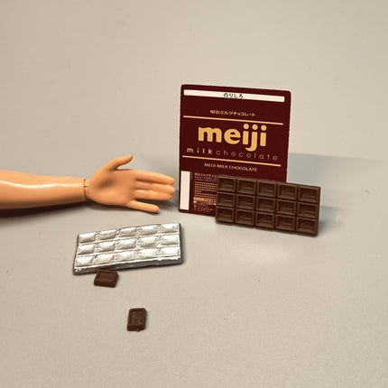 Re-Ment Miniature Milk Chocolate Bar – Meiji Sweets Series Snack (Pre-Owned)