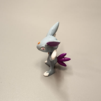 TOMY Pokemon Sneasel 1.5" Mini Figure – CGTSJ Vintage (Pre-Owned)