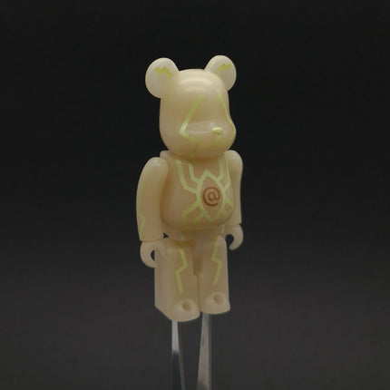 Medicom Bearbrick PUSHEAD SPIDER EYE 100% be@rbrick 2003 Glow in the Dark HMV