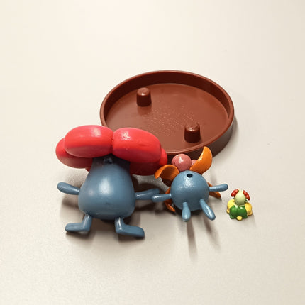 Pokemon 1/40 Zukan Vileplume Gloom Bellossom – Mini Figure (TOMY Japan, Pre-Owned)