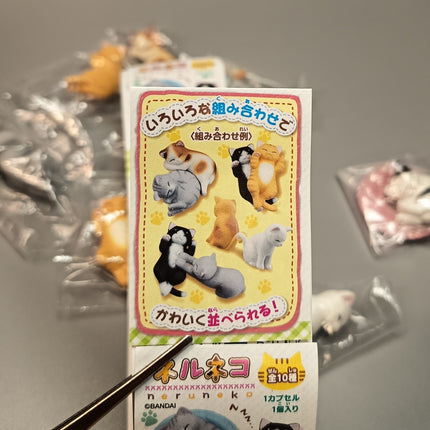 Sleeping Kitty Cats Lot of 10 – 1.5" Mini Figures Dollhouse Animals (Pre-Owned)