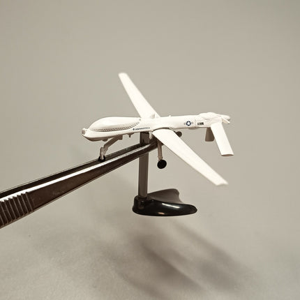 Furuta Miniature Military Aircraft RQ-1 PREDATOR Unmanned USAF Mini Plane Model