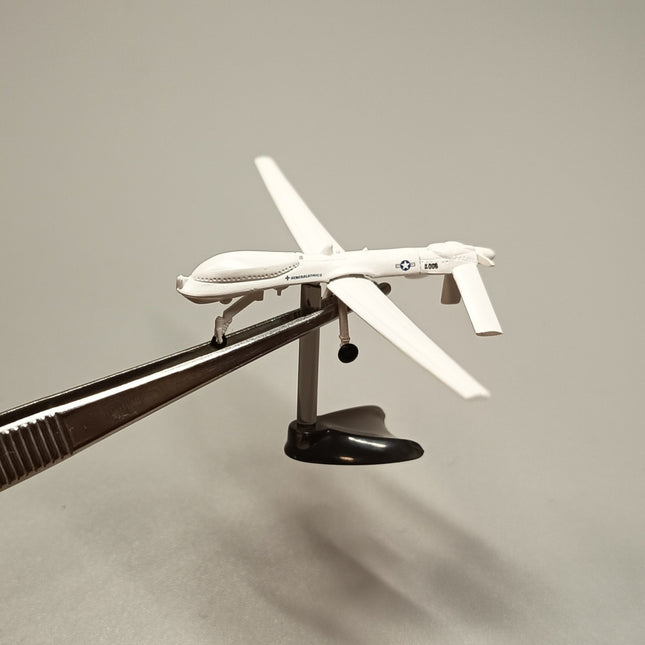 Furuta Miniature Military Aircraft RQ-1 PREDATOR Unmanned USAF Mini Plane Model