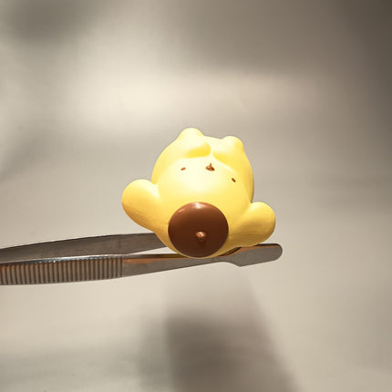 Sanrio Pompompurin Sitting & Waiting for You – 1.5" Figure (Pre-Owned)