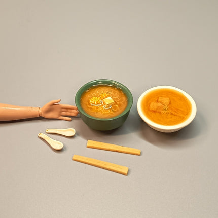 Miniature Ramen Noodles Bowl 1.25" – Dollhouse Barbie Food (Pre-Owned)