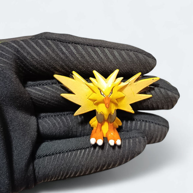 TOMY Pokemon Zapdos 1.5" Mini Figure – CGTSJ Vintage (Pre-Owned)