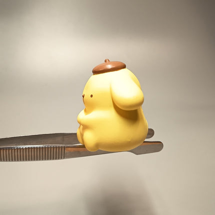 Sanrio Pompompurin Sitting & Waiting for You – 1.5" Figure (Pre-Owned)