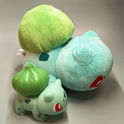 TOMY Pokemon Bulbasaur 6.5" Soft Plush & Blowing Night Light 3" Figure Lot (Pre-Owned)