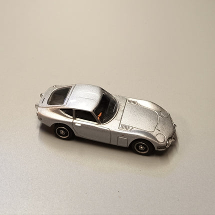 1/64 Konami Toyota 2000GT Silver – Diecast Model w Stand MF10 (1967, Pre-Owned)