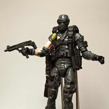GI Joe Snake Eyes V32 with Weapon – 3.75" Figure (Hasbro ARAH 2008, Pre-Owned)