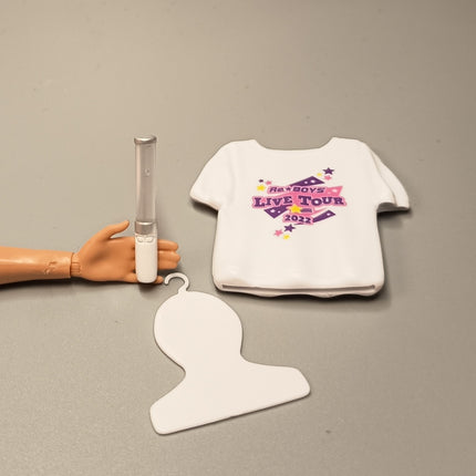 Re-Ment Miniature Idol Tour Shirt with Light Stick – Celebrity Mini (Pre-Owned)