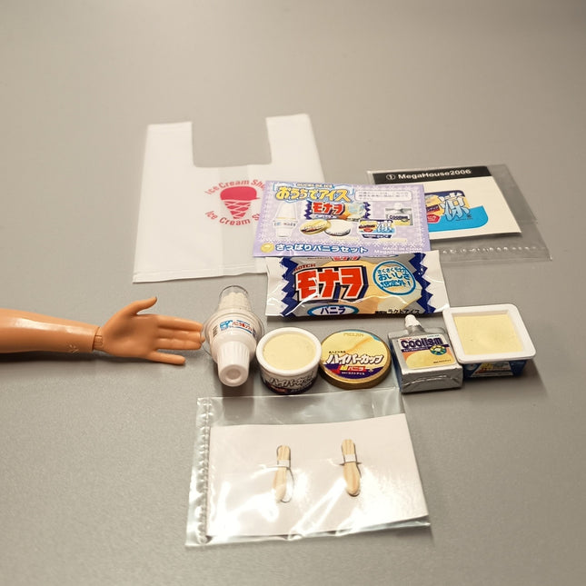 MegaHouse Ice Cream Shop #1 Vanilla Ice Cream Bar – Rare Miniature (Pre-Owned)