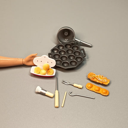 Re-Ment Size Takoyaki Pan 1.25" – Street Food Octopus Balls (Pre-Owned)