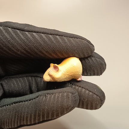 Miniature Hamster Shy Embarrass – 1" Figure (Bandai Japan, Pre-Owned)