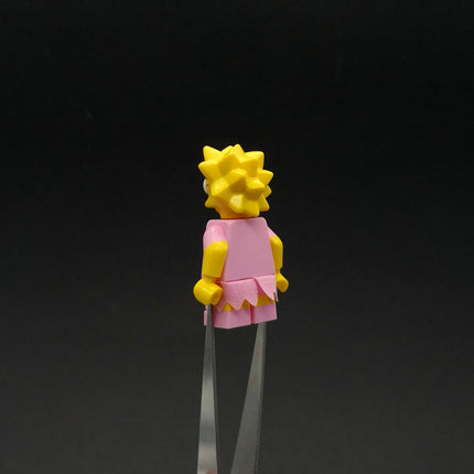 LEGO The Simpsons Lisa Minifig – Pink Outfit Figure No Stand sim030 (Pre-Owned)