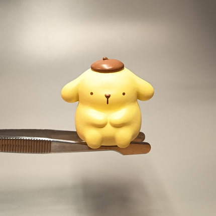 Sanrio Pompompurin Sitting & Waiting for You – 1.5" Figure (Pre-Owned)