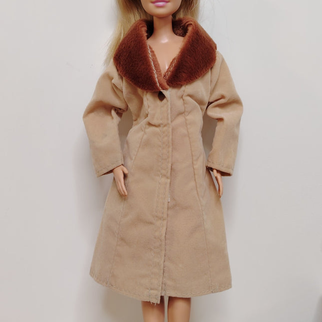 1/6 Scale Light Brown Long Coat Jacket – Fall Winter Fashion (Pre-Owned)