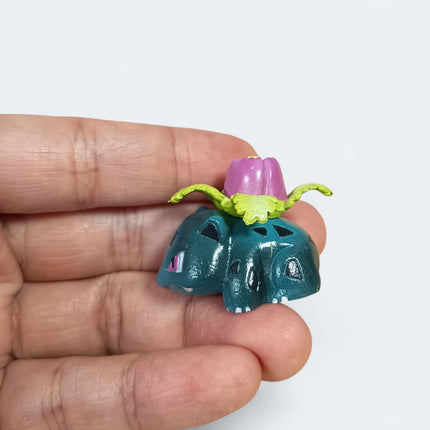 Vintage TOMY Pokemon Ivysaur 1" Mini Figure – CGTSJ (Pre-Owned)