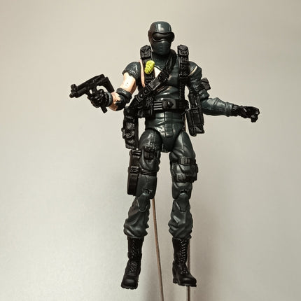 GI Joe Snake Eyes V32 with Weapon – 3.75" Figure (Hasbro ARAH 2008, Pre-Owned)