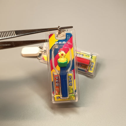PEZ Dispenser Miniature Chicken – Lot of 2 Keychain Charms (Pre-Owned)