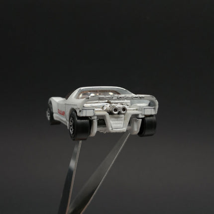 Matchbox Peugeot Quasar 1986 White – 1/57 Diecast Race Car (Pre-Owned)