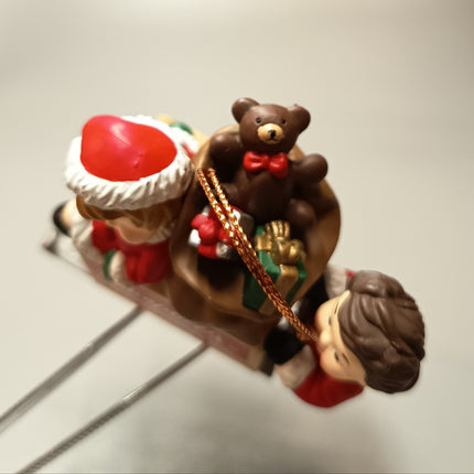 X'mas Kids on Sleigh CAMPBELL SOUP 2.5" Figure CHRISTMAS ORNAMENT 1996 Hallmark