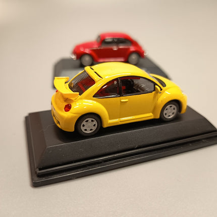 1/72 Real X Volkswagen New & Classic Beetle – Diecast Model w Stand (Pre-Owned)