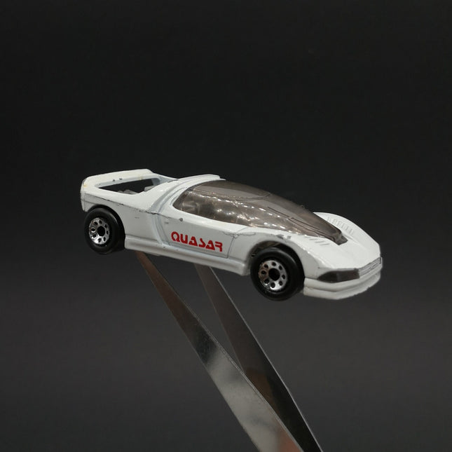 Matchbox Peugeot Quasar 1986 White – 1/57 Diecast Race Car (Pre-Owned)