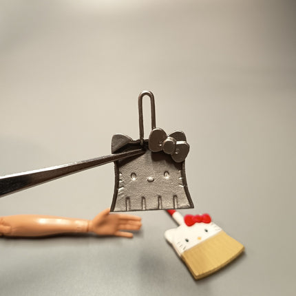Re-Ment Miniature Hello Kitty Broom & Dustpan – Dollhouse Cleaning Set (Pre-Owned)