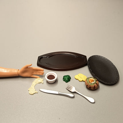 Kenelephant Denny's Hamburger Steak Dinner – Dollhouse / Barbie Kitchen (Pre-Owned)