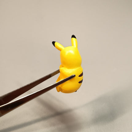 Pokemon Pikachu Sitting Pose 1.5" Mini Figure – Nintendo (Pre-Owned)