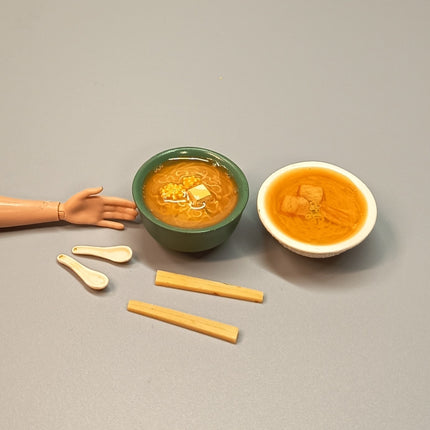 Miniature Ramen Noodles Bowl 1.25" – Dollhouse Barbie Food (Pre-Owned)