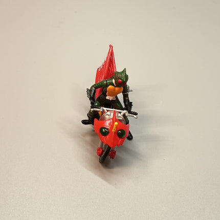 Kamen Rider Amazon & Jungler Bike 2.5" Mini Figure – HG Gashapon (Pre-Owned)