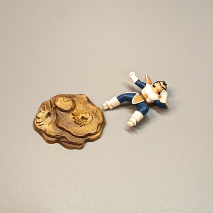Bandai Dragon Ball VEGETA w Stand 2" Mini Figure Diorama Japan Anime Toy 2003