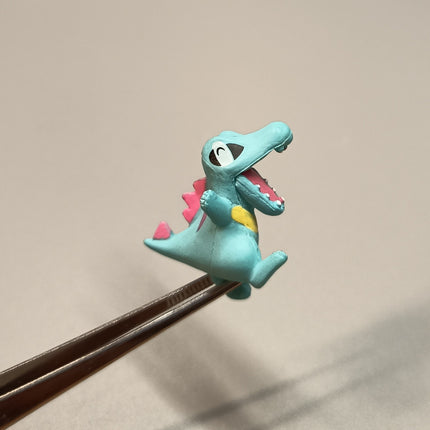 Pokemon Miniature Totodile Happy Walking Pose 1" Figure – Nintendo (Pre-Owned)