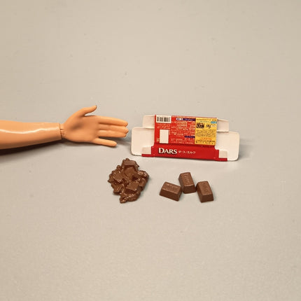 Re-Ment Miniature DARS Chocolate Bar – Morinaga Sweets Series Snack (Pre-Owned)