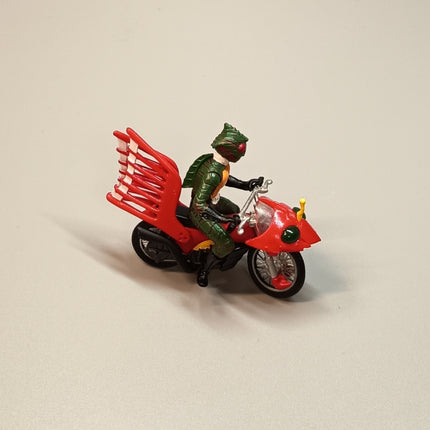 Kamen Rider Amazon & Jungler Bike 2.5" Mini Figure – HG Gashapon (Pre-Owned)