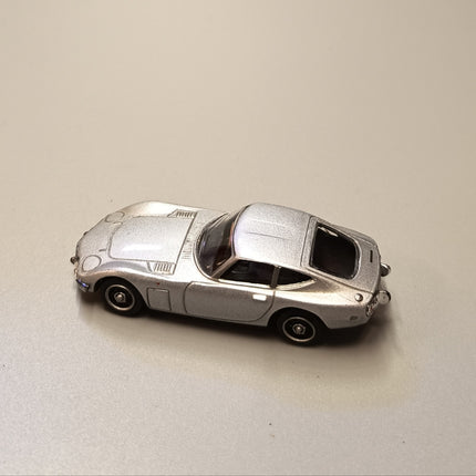 1/64 Konami Toyota 2000GT Silver – Diecast Model w Stand MF10 (1967, Pre-Owned)