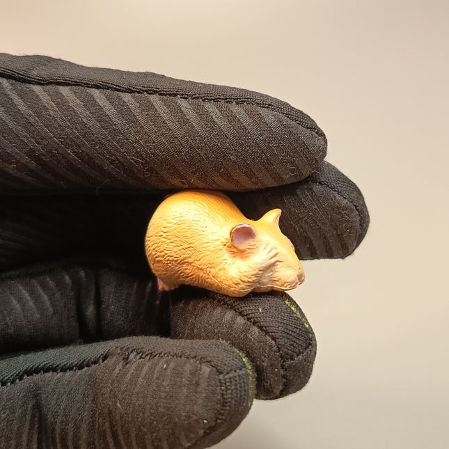 Miniature Hamster Shy Embarrass – 1" Figure (Bandai Japan, Pre-Owned)