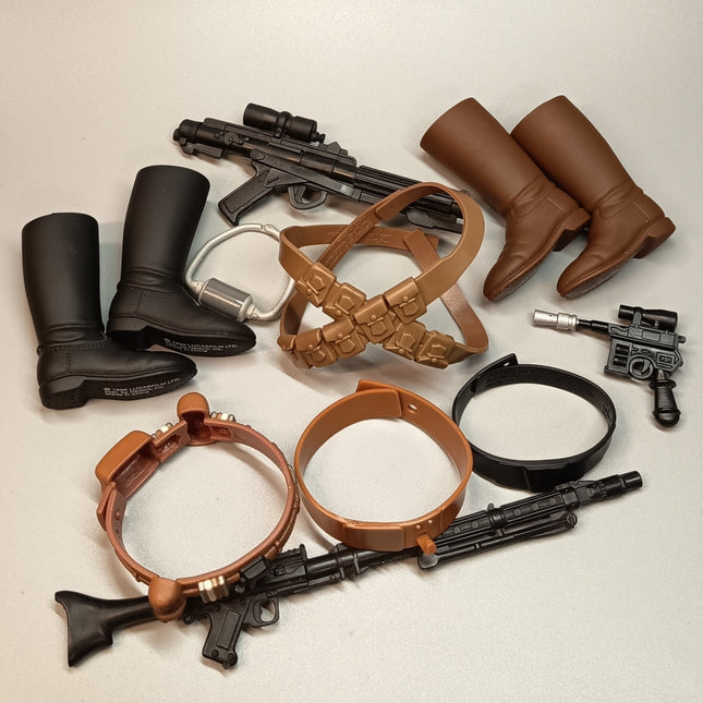 Star Wars 1/6 Scale Boots Shoes Belt Weapon Gear – Lot (Pre-Owned)