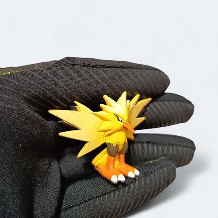 TOMY Pokemon Zapdos 1.5" Mini Figure – CGTSJ Vintage (Pre-Owned)