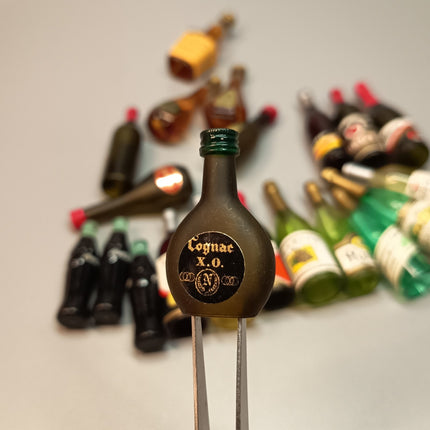 1/6 Scale Wine Liquor Soda Bottle – Miniature Lot of 21 (Pre-Owned)