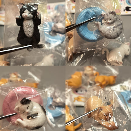 Sleeping Kitty Cats Lot of 10 – 1.5" Mini Figures Dollhouse Animals (Pre-Owned)